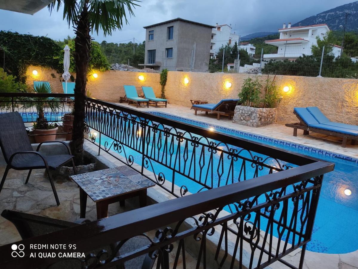 Xenonas Κithαiron Hotell Vília Exteriör bild