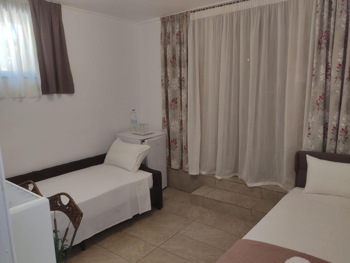 Xenonas Κithαiron Hotell Vília Exteriör bild