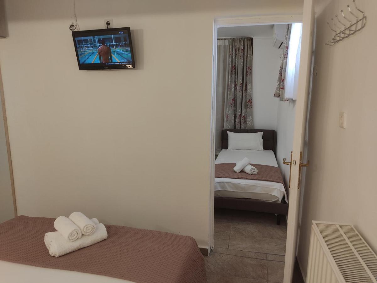 Xenonas Κithαiron Hotell Vília Exteriör bild