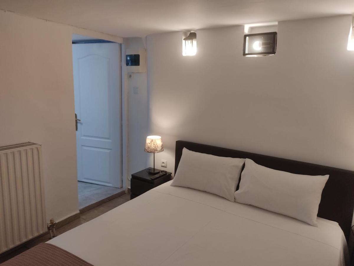 Xenonas Κithαiron Hotell Vília Exteriör bild