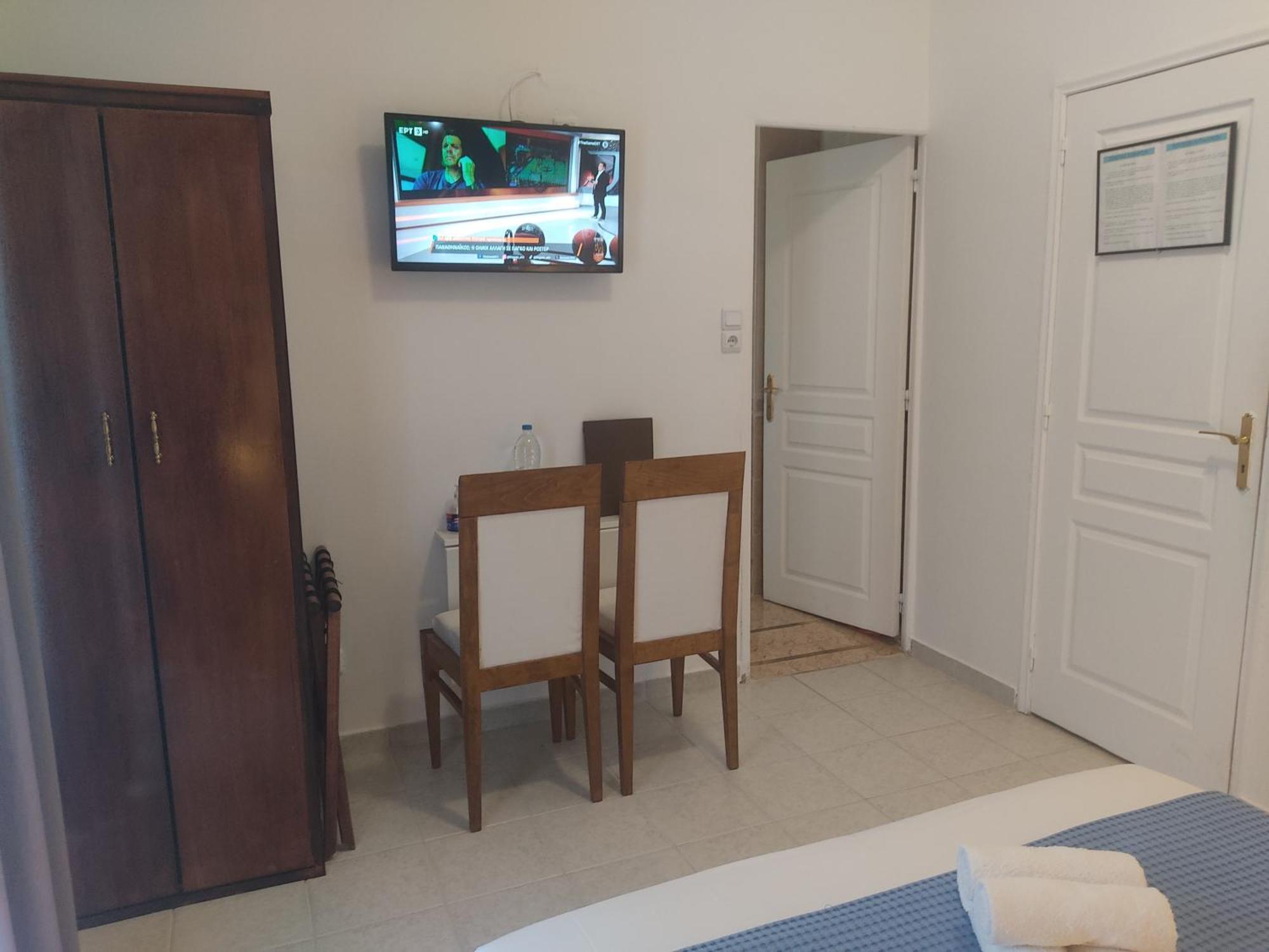 Xenonas Κithαiron Hotell Vília Exteriör bild