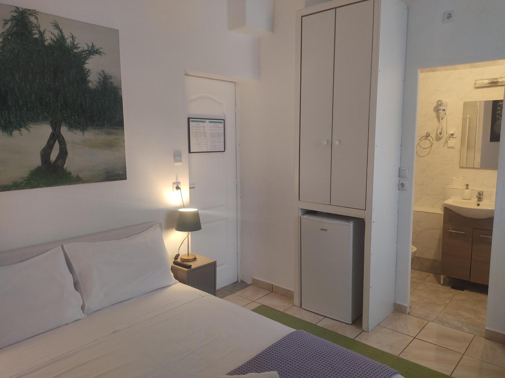 Xenonas Κithαiron Hotell Vília Exteriör bild